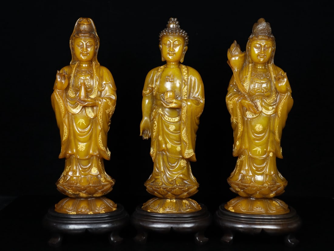 Shoushan stone Tianhuang stone carving of the Western Three Saints figurine (1 of 9)