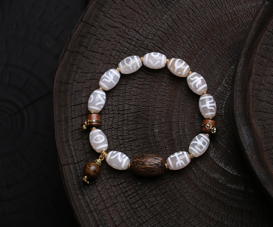 Pure natural Tibetan noble dzi beads (1 of 6)