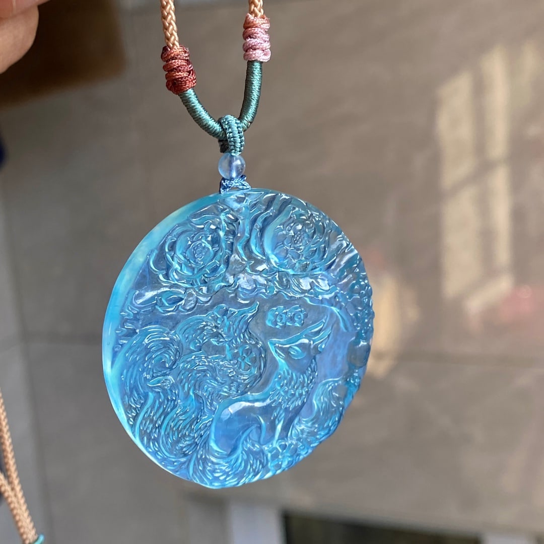 Natural aquamarine carved nine-tailed fox pendant (1 of 9)