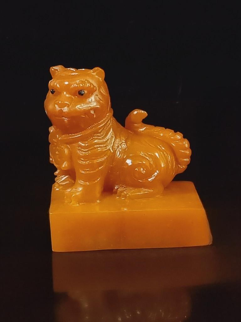Tianhuang stone lucky cat ornament (1 of 9)