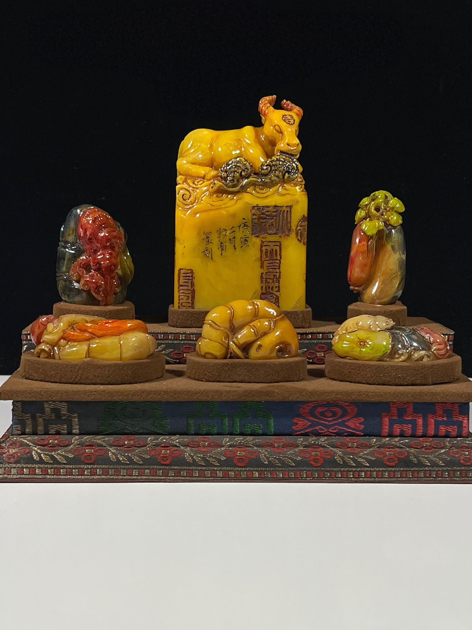 Tianhuang Stone Tang Yin's Six Treasures Seal in February (1 of 9)