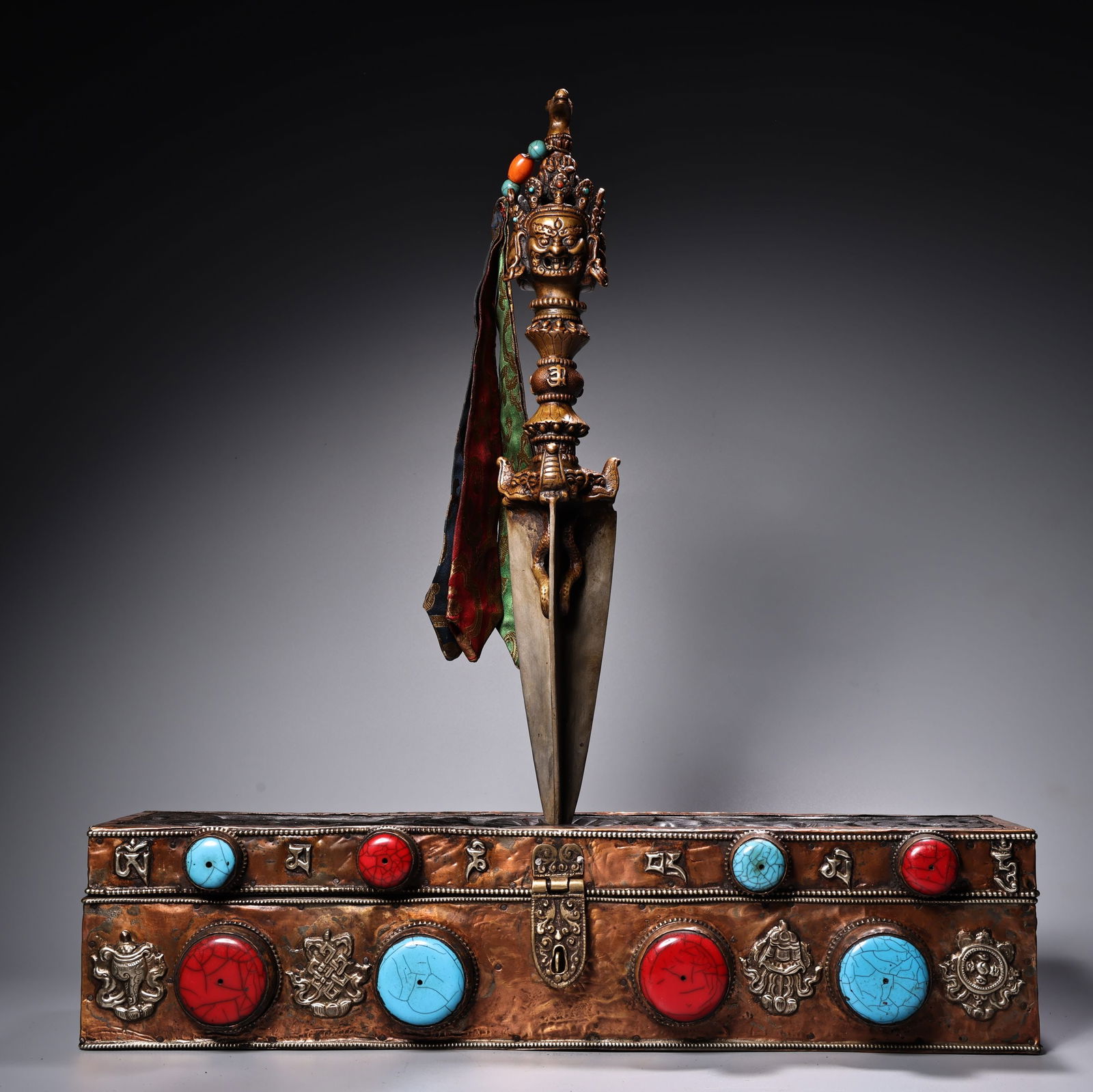 Tibetan monasteries collect antique pure copper relief carvings, engravings, and gemstone inlays of (1 of 11)