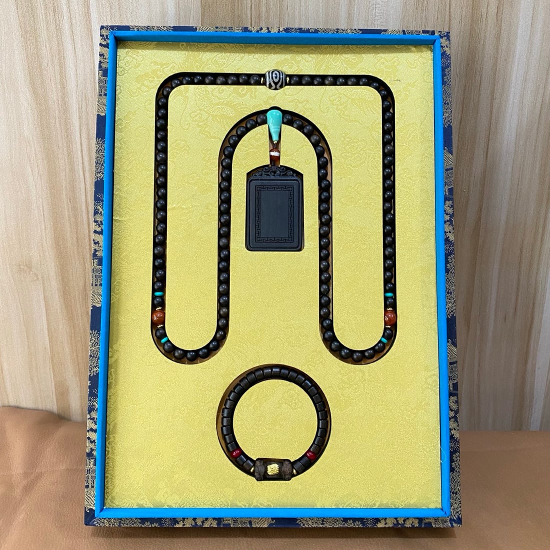 Agarwood Buddhist bead necklace and agarwood bracelet in a brocade box (1 of 9)