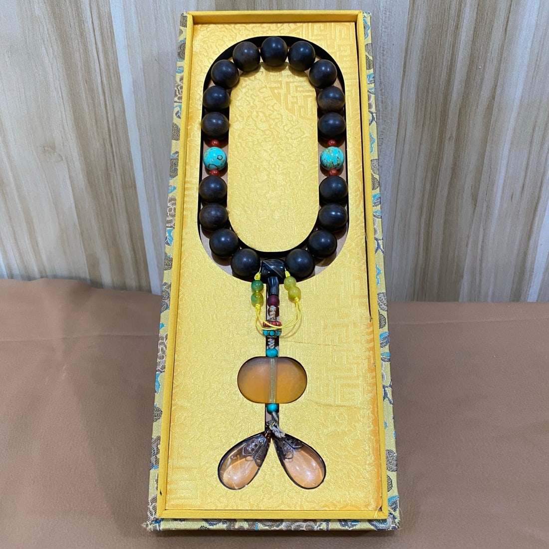 Agarwood 18-bead handheld box (1 of 9)