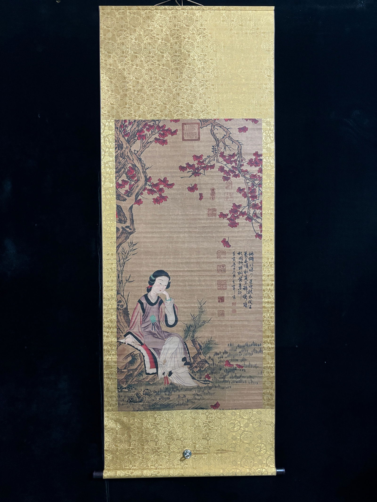 (Dong Qichang's Lady) Four-foot Hand-painted: (Dong Qichang's Lady) Four-foot hand-painted artwork. Material: Xuan paper. Mounting dimensions: Approximately 130cm x 65cm. Provenance:Mr. Stefan, Minneapolis, Minnesota. Our dedicated team expertly