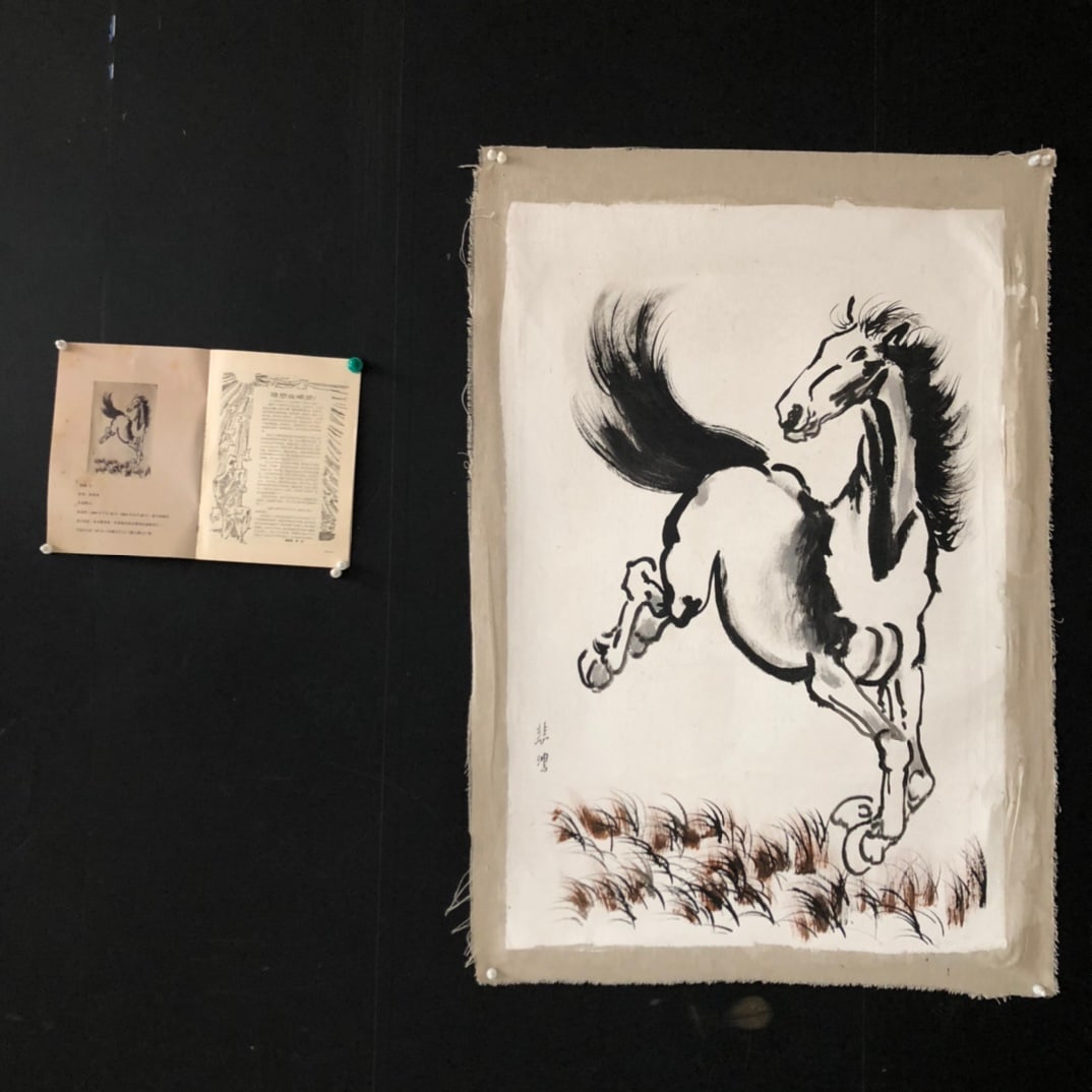 (Xu Beihong) Horse: (Xu Beihong) Horse, hand-painted oil painting, with magazine book, size approximately 100X72cm! Provenance:Mrs. Amily, Washington, DC. Our dedicated team expertly handles both domestic and global SHIP