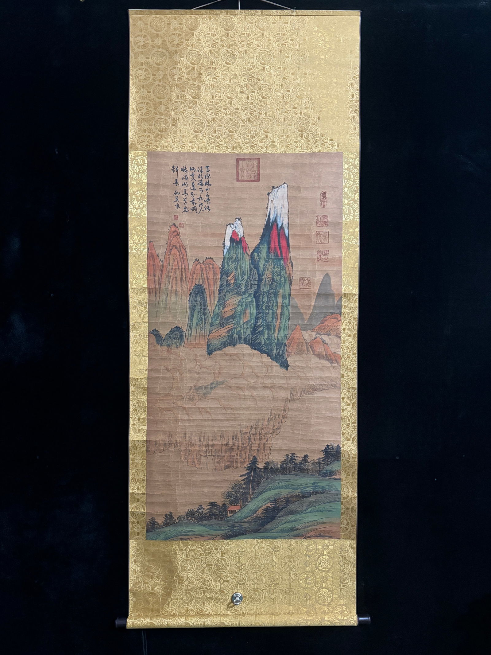 (Qiu Ying's Landscape) Four-foot Hand-painted: (Qiu Ying Landscape) Four-foot hand-painted work. Material: Xuan paper. Mounting dimensions: approximately 130cm x 65cm. Provenance:Private collection, Quincy, Massachusetts. Our dedicated team expert