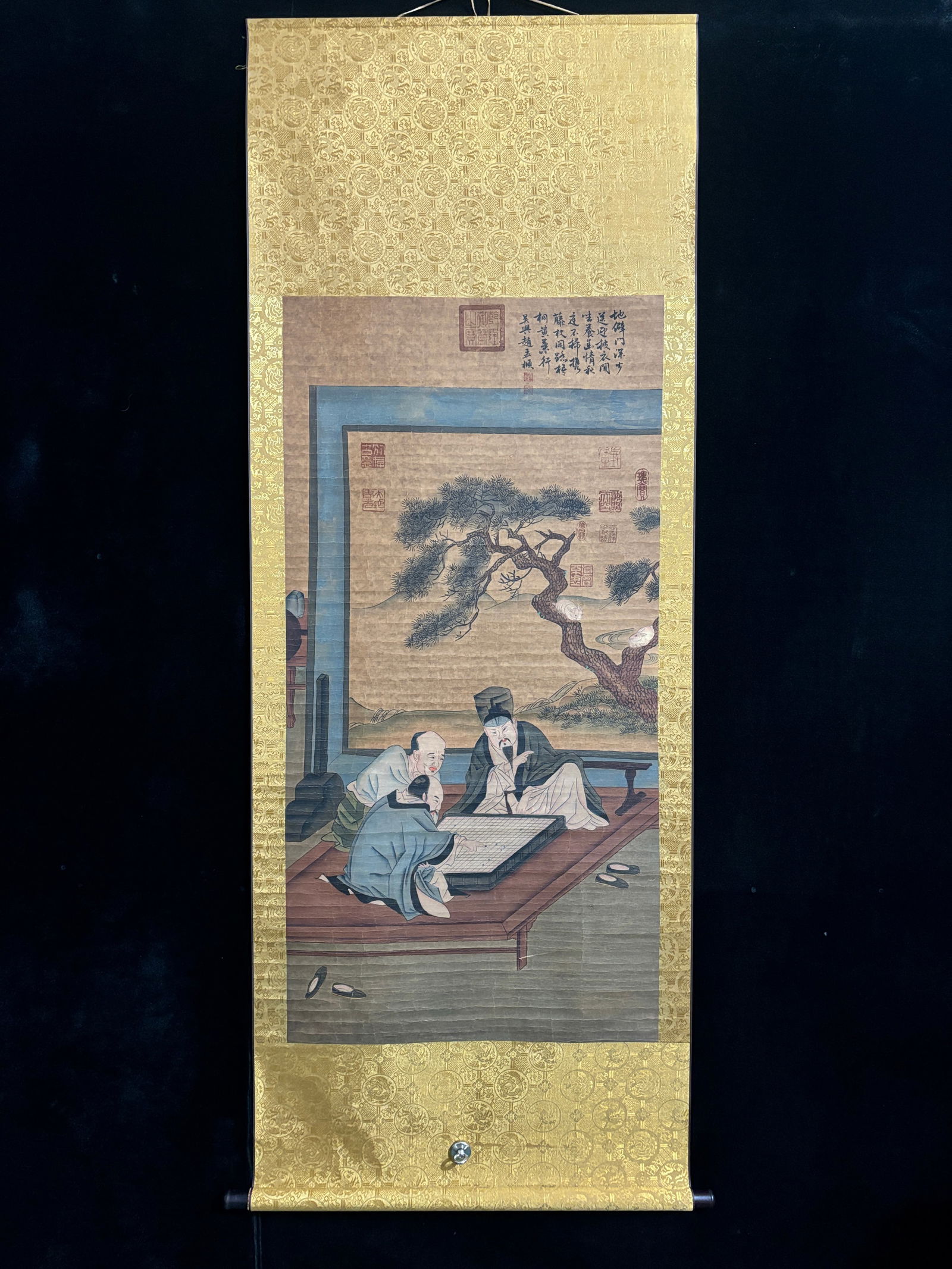 (Zhao Mengfu's figure painting) Four-foot hand-painted: (Zhao Mengfu Figure Painting) Four-foot hand-painted work. Material: Xuan paper. Mounting dimensions: approximately 130cm x 65cm. Provenance:Private collection, Cliffside Park, New Jersey. Our