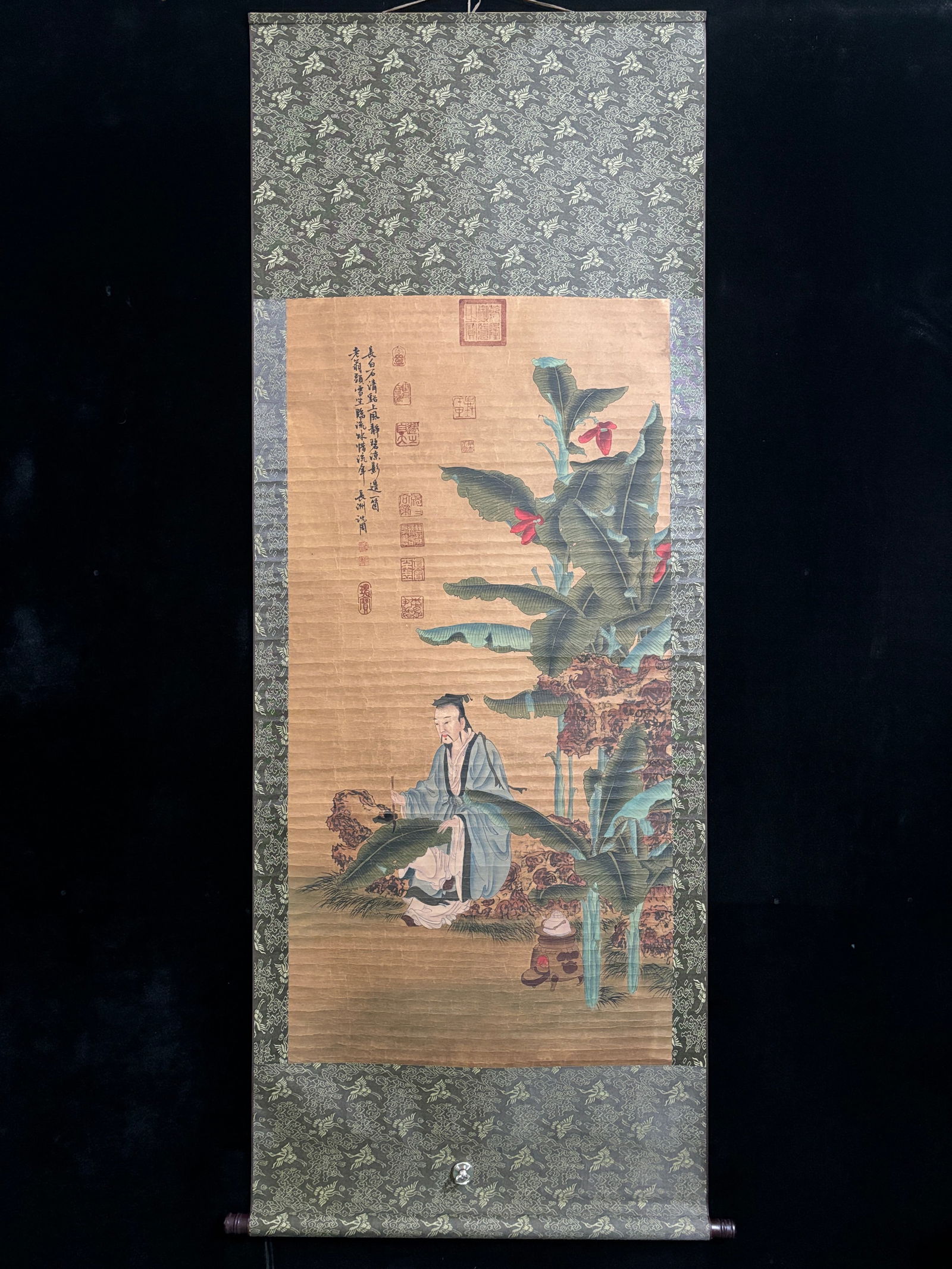 (Shen Zhou's Figures) Four-foot Hand-painted: (Shen Zhou Figure Painting) Four-foot hand-painted artwork. Material: Xuan paper. Mounting dimensions: Approximately 130cm x 65cm. Provenance:Private collection, Cliffside Park, New Jersey. Our dedica