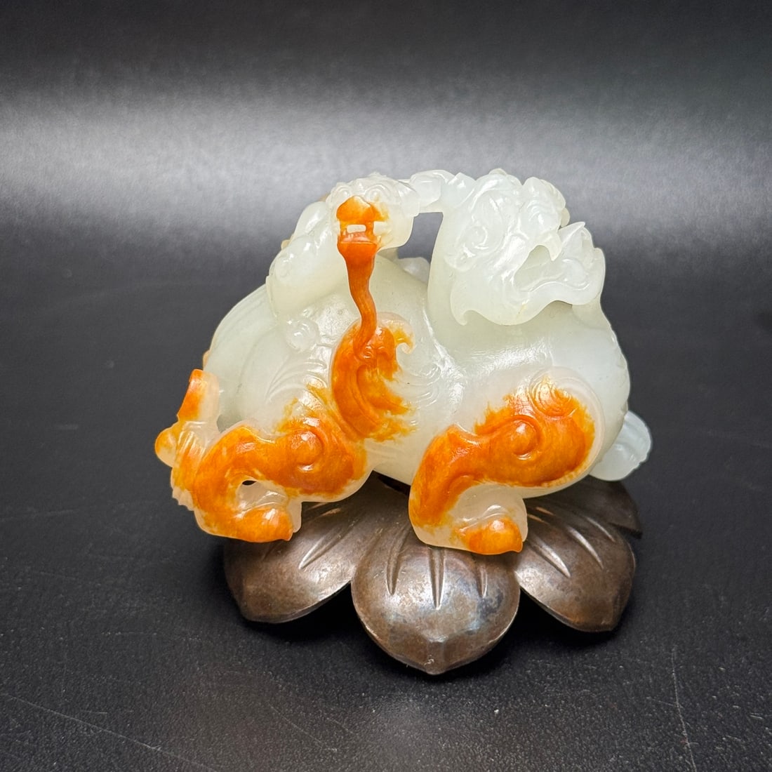 Hetian jade pendant (1 of 9)
