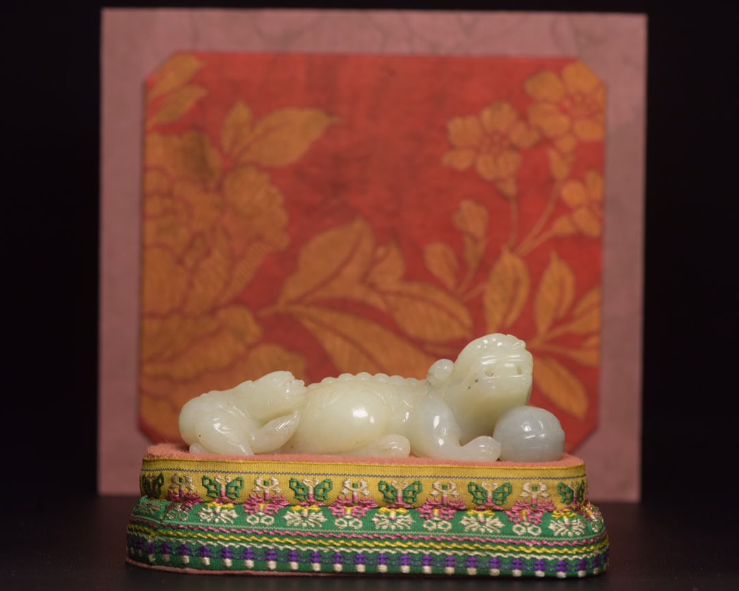 Hetian Jade Lion Cub (1 of 9)