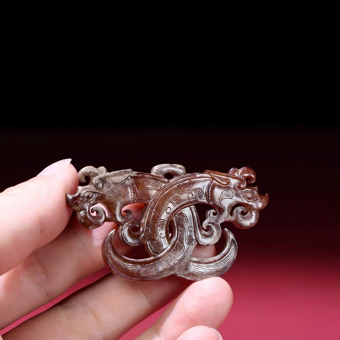 Exquisite antique jade pendant with two dragons (1 of 9)