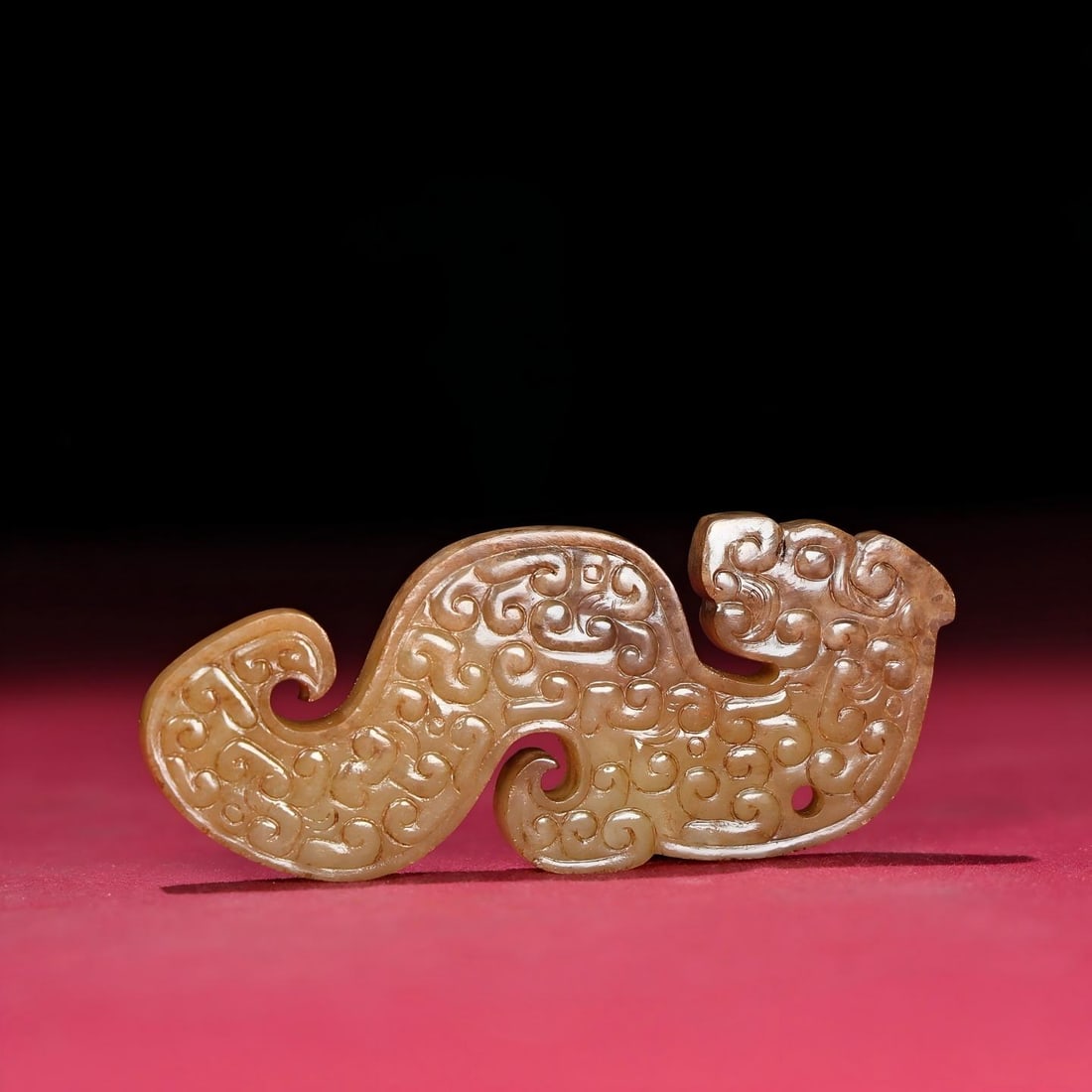 Exquisite antique collection, Hetian jade dragon pendant, unearthed and fully patinated.: Exquisitely crafted, from a rare collection, this Hetian jade dragon pendant, unearthed from an ancient pit, boasts a thick, deep patina and rich, penetrating color. The craftsmanship is superb, with
