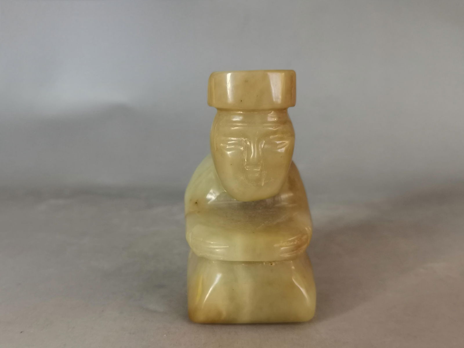Ancient jade nobleman pendant (1 of 8)