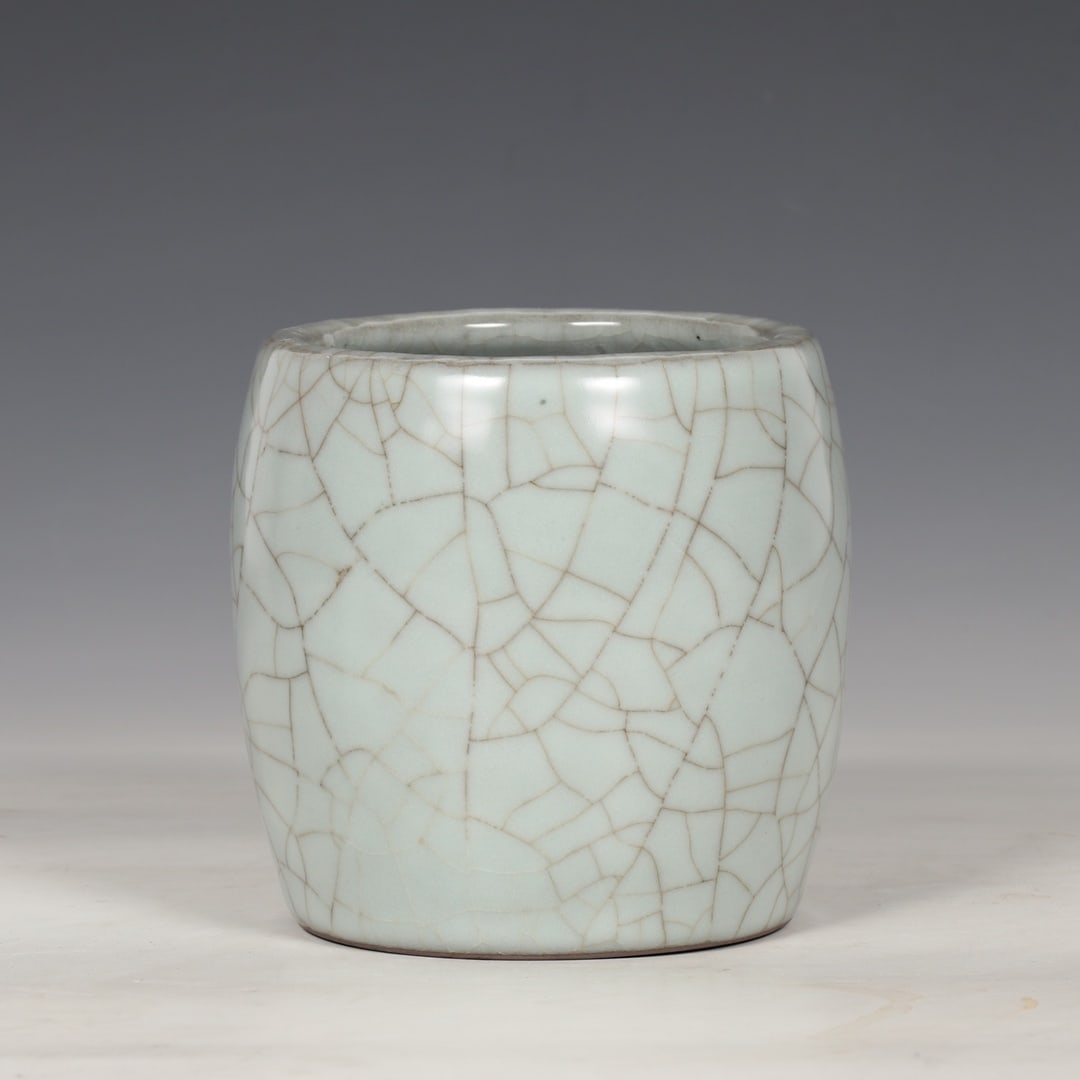 Formerly in the collection of Southern Song Dynasty official kiln celadon brush pot (1 of 8)