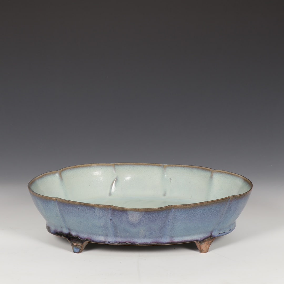 Formerly in the collection of a Song Dynasty Jun ware grape-purple glazed narcissus basin (1 of 9)