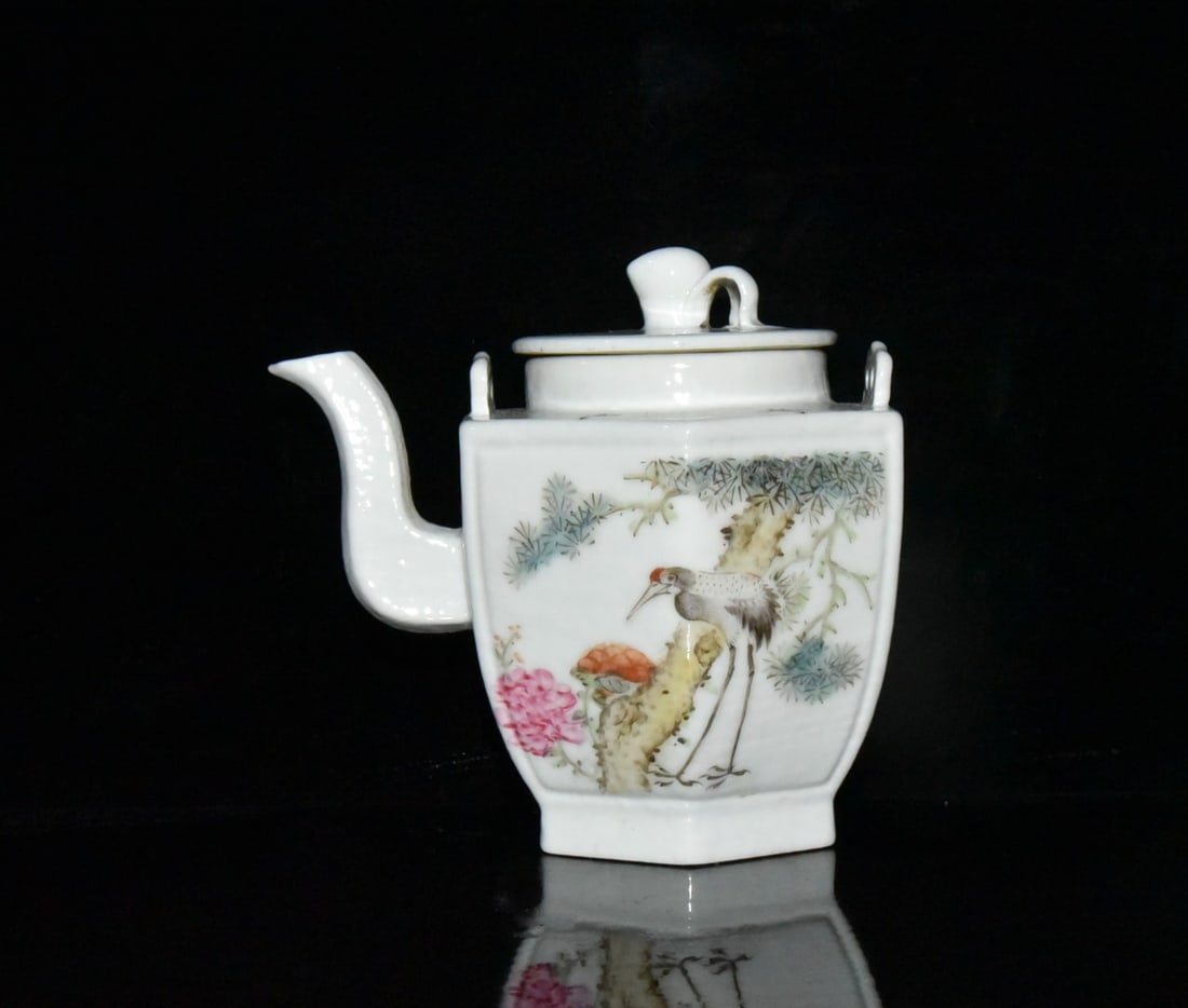 Republic of China Period Famille Rose Flower and Bird Pattern Hexagonal Pot (1 of 9)