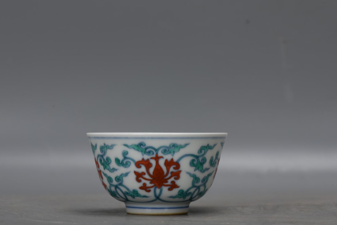 A Ming Dynasty Chenghua Doucai Lotus Pattern Teacup (1 of 8)