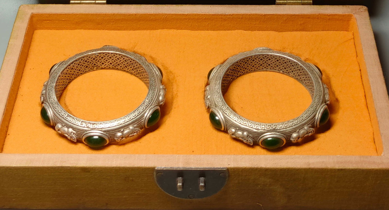 Collector's item: antique embroidered box silver-inlaid jade bracelet (1 of 9)