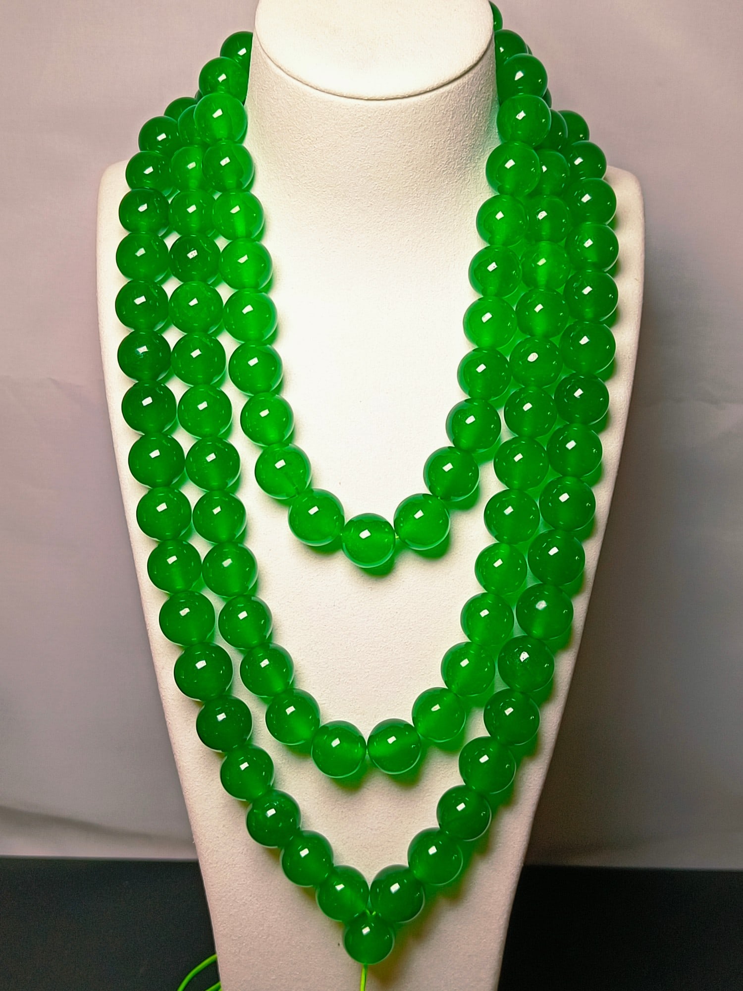 Dragon Stone Imperial Green Jadeite Necklace: Dragon Stone Imperial Green Jadeite Necklace Provenance:Private collection, Quincy, Massachusetts. Our dedicated team expertly handles both domestic and global shipping arrangements.We also offer CONS