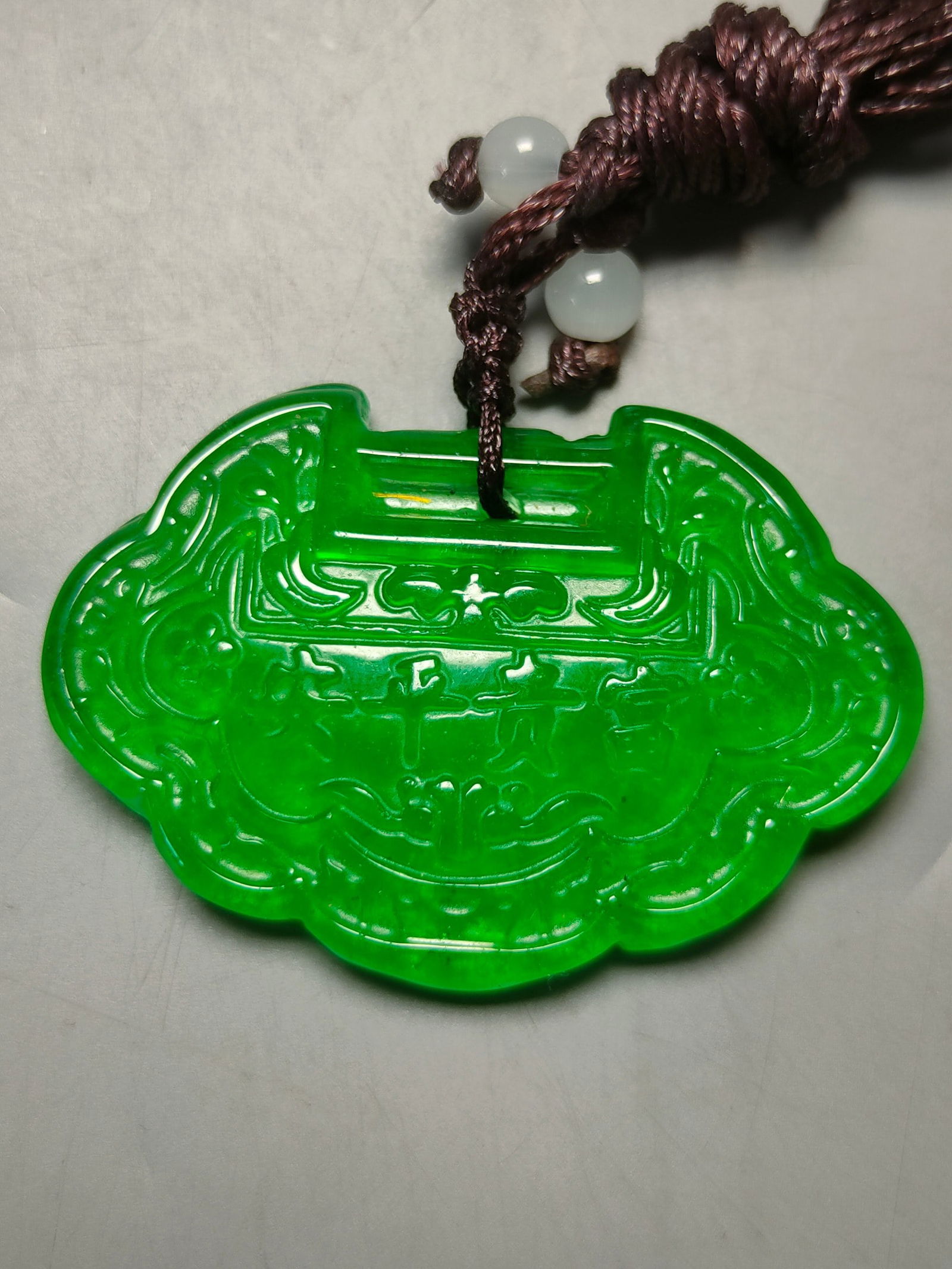 Top-grade imperial green jadeite "Wealth and Peace" pendant necklace (1 of 7)