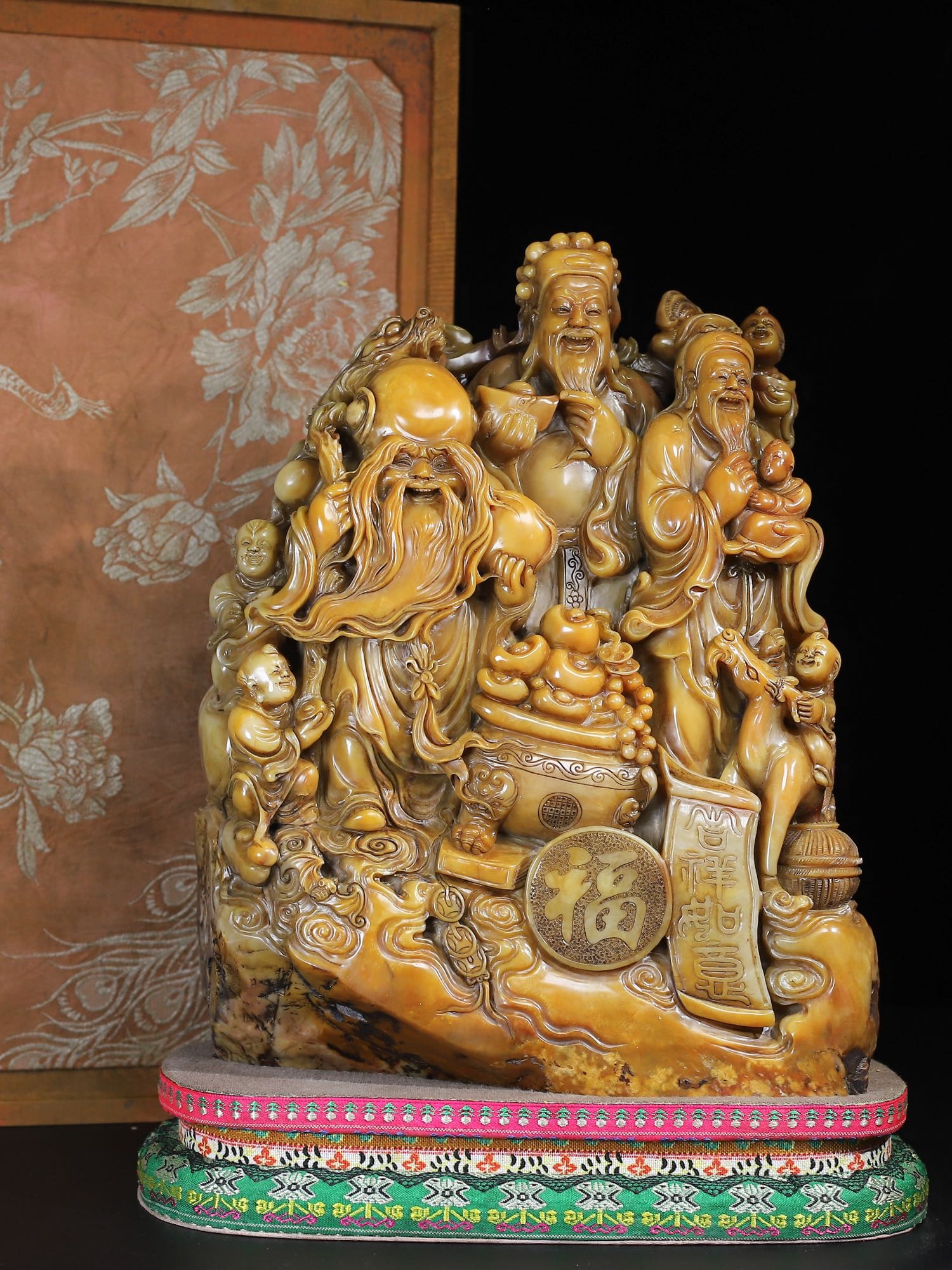 Rare antique Shoushan stone seal, hand-carved in a cloth box (1 of 14)