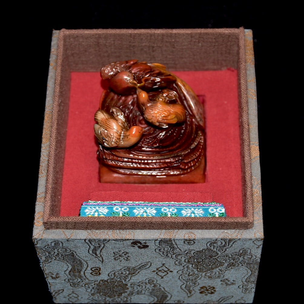 Old Collection of Antiques, Old Shoushan Stone and Hibiscus Stone Seals (1 of 9)