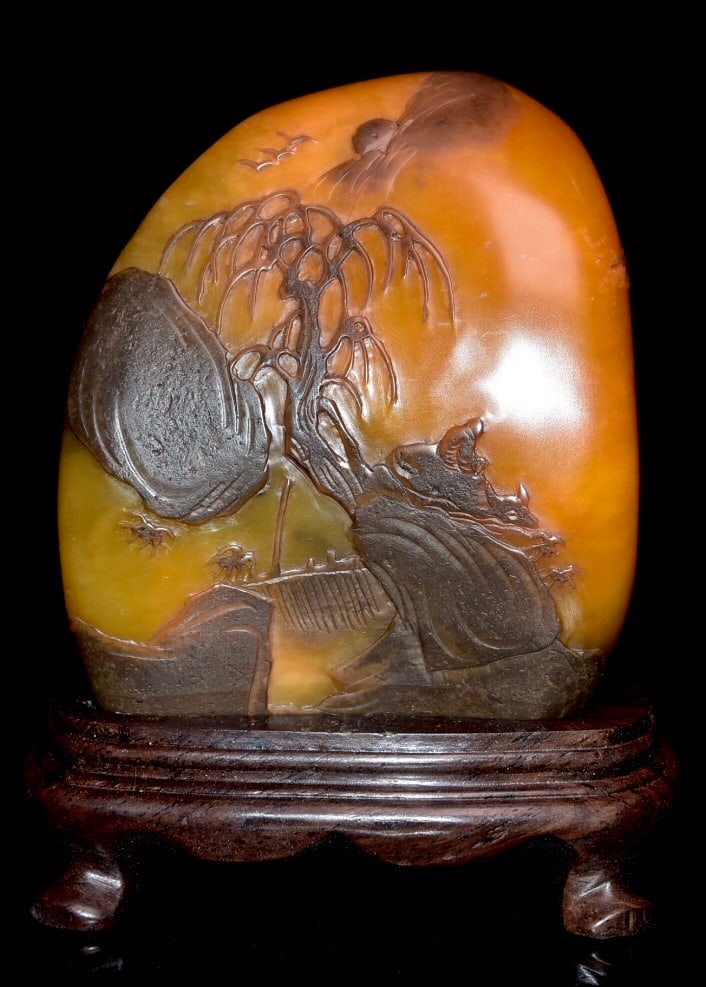 Collectible Shoushan stone, crow-skin Tianhuang stone ornament (1 of 9)