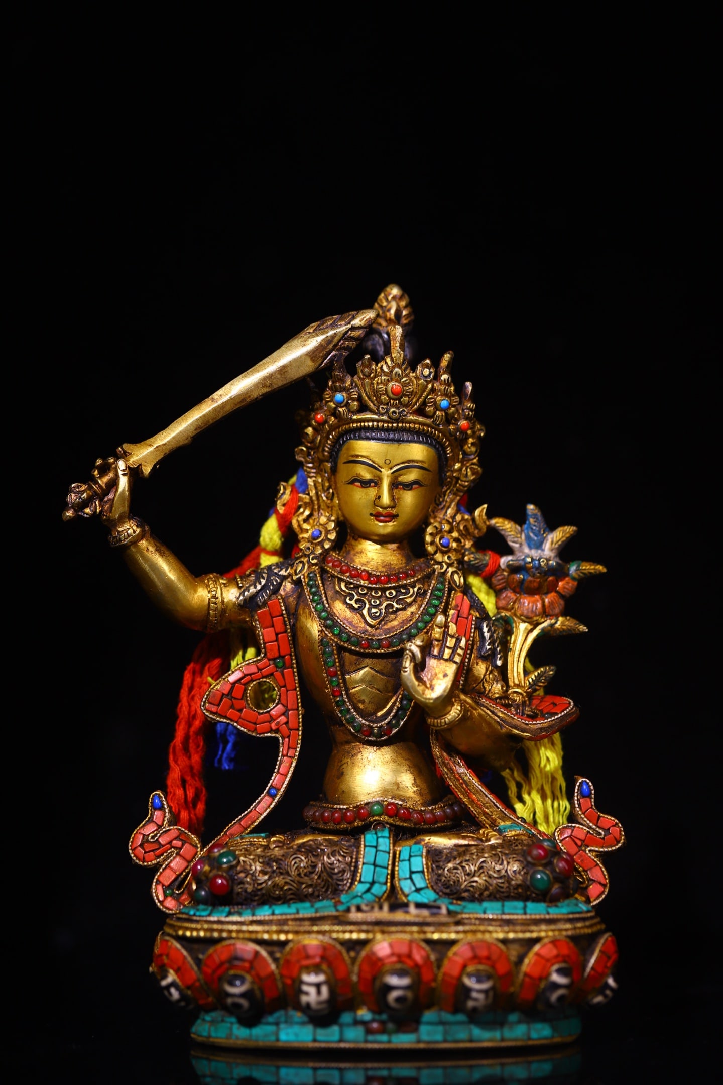 Tibetan silver handmade cloisonne inlaid with gemstones, Manjushri Bodhisattva, returned from Tibet.: Tibetan silver Manjushri Bodhisattva statue, handcrafted with filigree and gemstones, returned from Tibet. Height 23cm, width 17cm, weight approximately 1500g. Provenance:Private collection from a pro