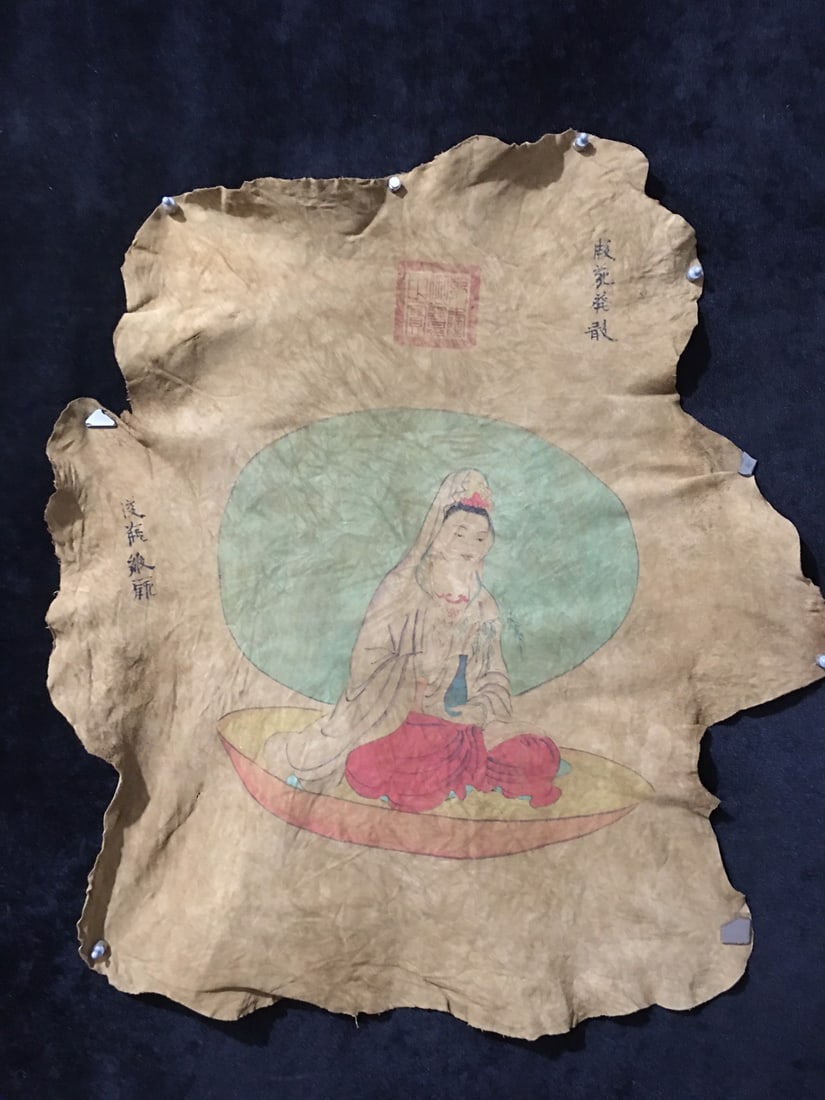 Fine leather painting, Guanyin image: Exquisite leather painting, hand-painted Guanyin image, one picture per item, actual product. Dimensions: 90cm x 87cm (H x W). Provenance:Private collection from a professor in Harvard University. Our