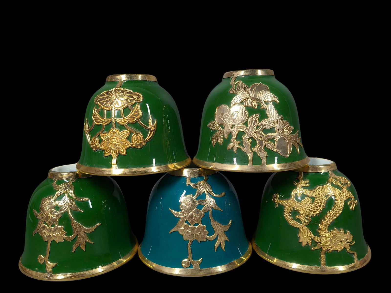 A rare monochrome glazed copper tea cup made during the Xuande period of the Ming Dynasty.: Five monochrome glazed copper tea cups made during the Xuande period of the Ming Dynasty are treasured. They are 6.7 cm high and 8.7 cm in diameter. Provenance:Private collection, Middletown, Rhode Is