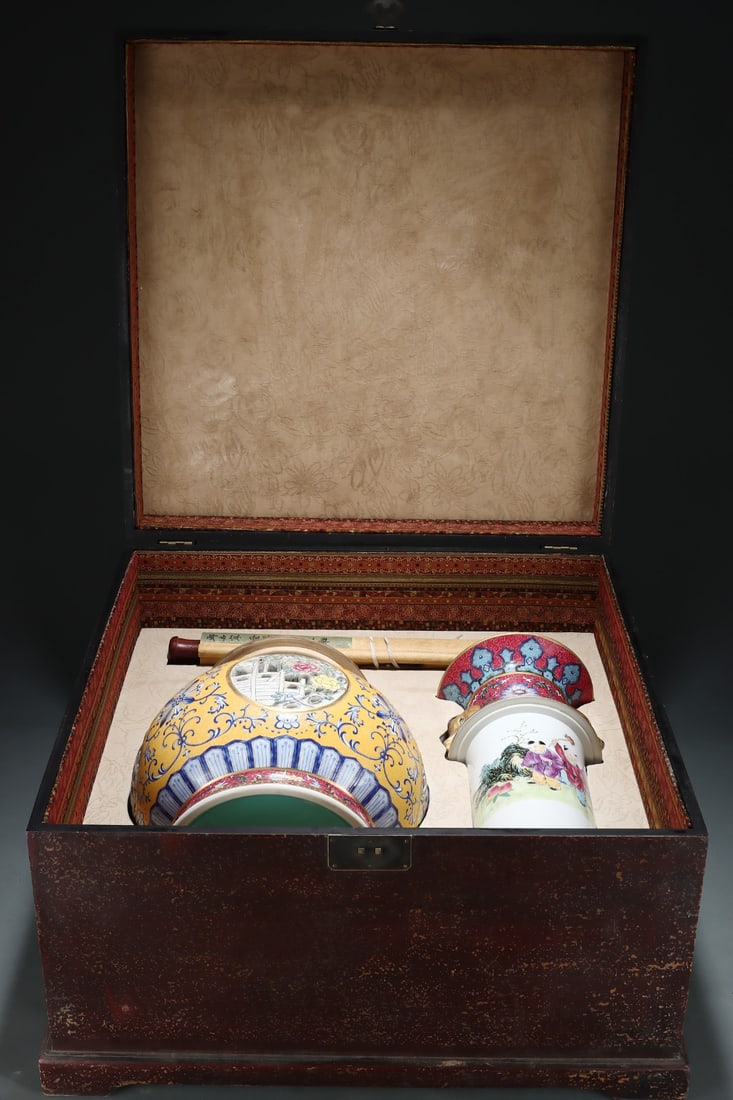 A Qing Dynasty Qianlong Period Yellow-Ground Enamel Openwork Floral and Fruit Pattern Gilded: A Qing Dynasty Qianlong period yellow-ground famille rose openwork floral and fruit pattern gilt elephant-ear revolving vase, painted on silk by Giuseppe Castiglione (Lang Shining), measuring 65.5 x