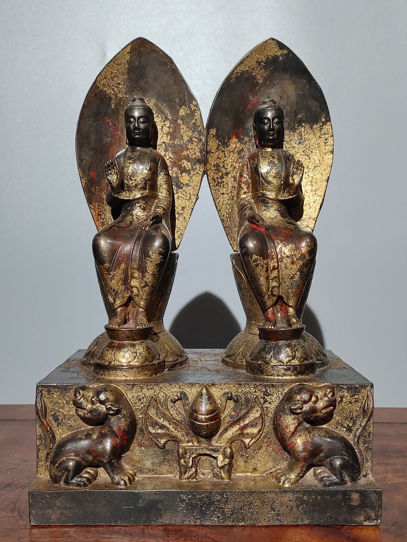Rare pure copper gilt cinnabar Buddha statue in the Northern Wei style (1 of 9)