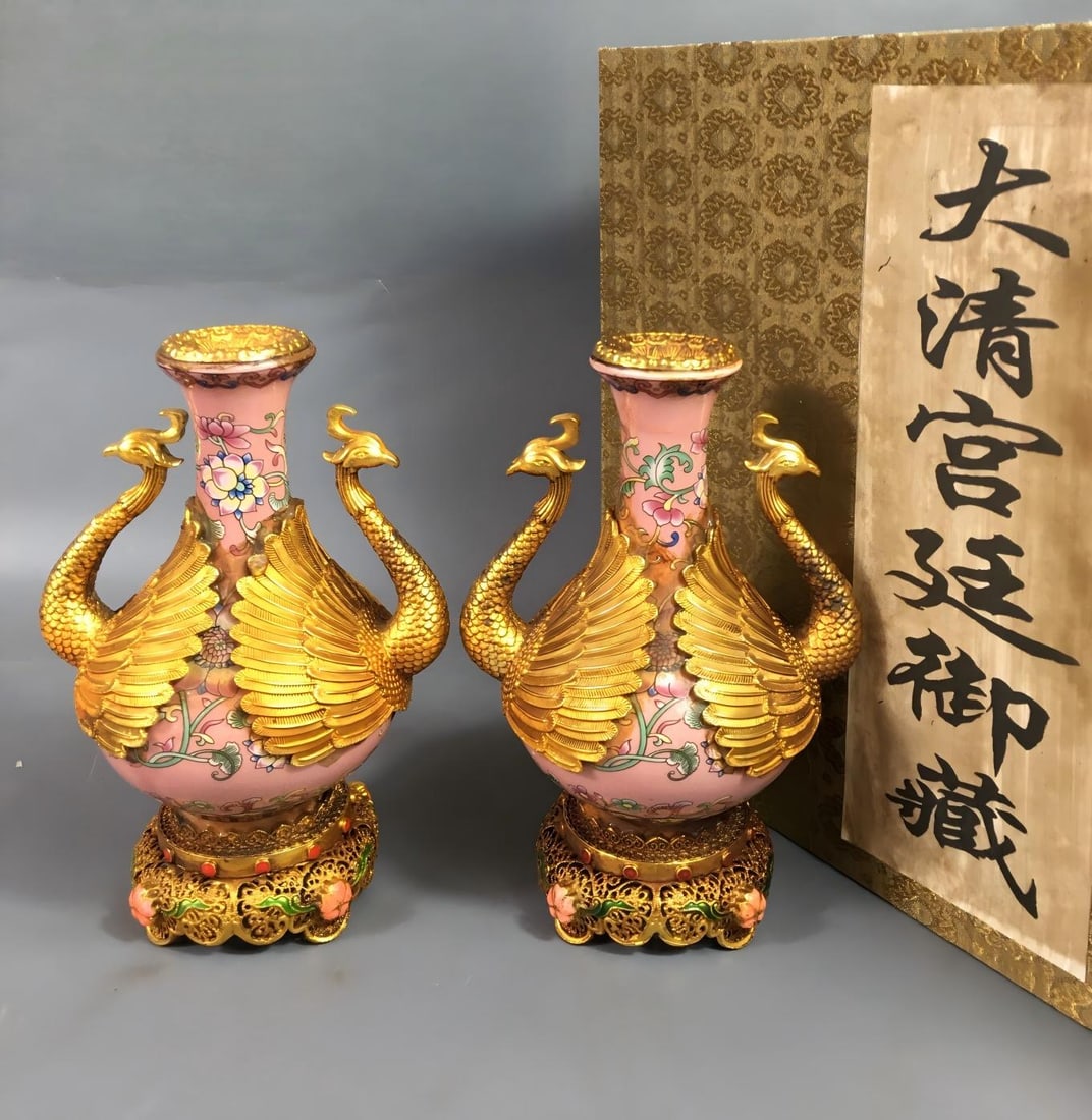 Cloisonne Enamel Gold-Painted Floral Pattern Vase (Qing Dynasty) (1 of 9)