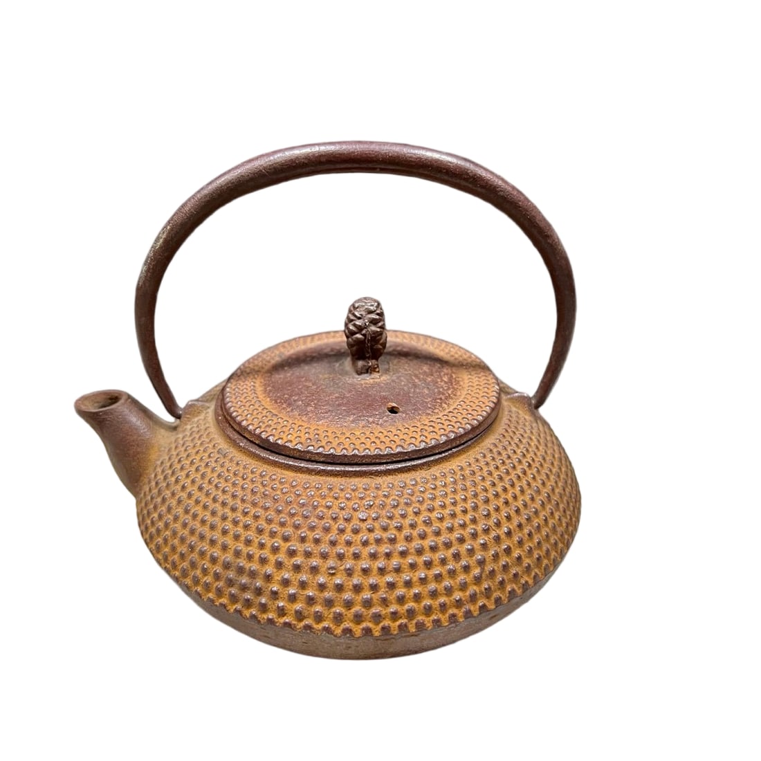 copper kettle: The dimensions of the bronze kettle are: 13 x 12 x 7.5 cm (length x width x height). Provenance:Private collection of the retired lawyer Mr.Henry, Chelmsford, Massachusetts. Our dedicated team