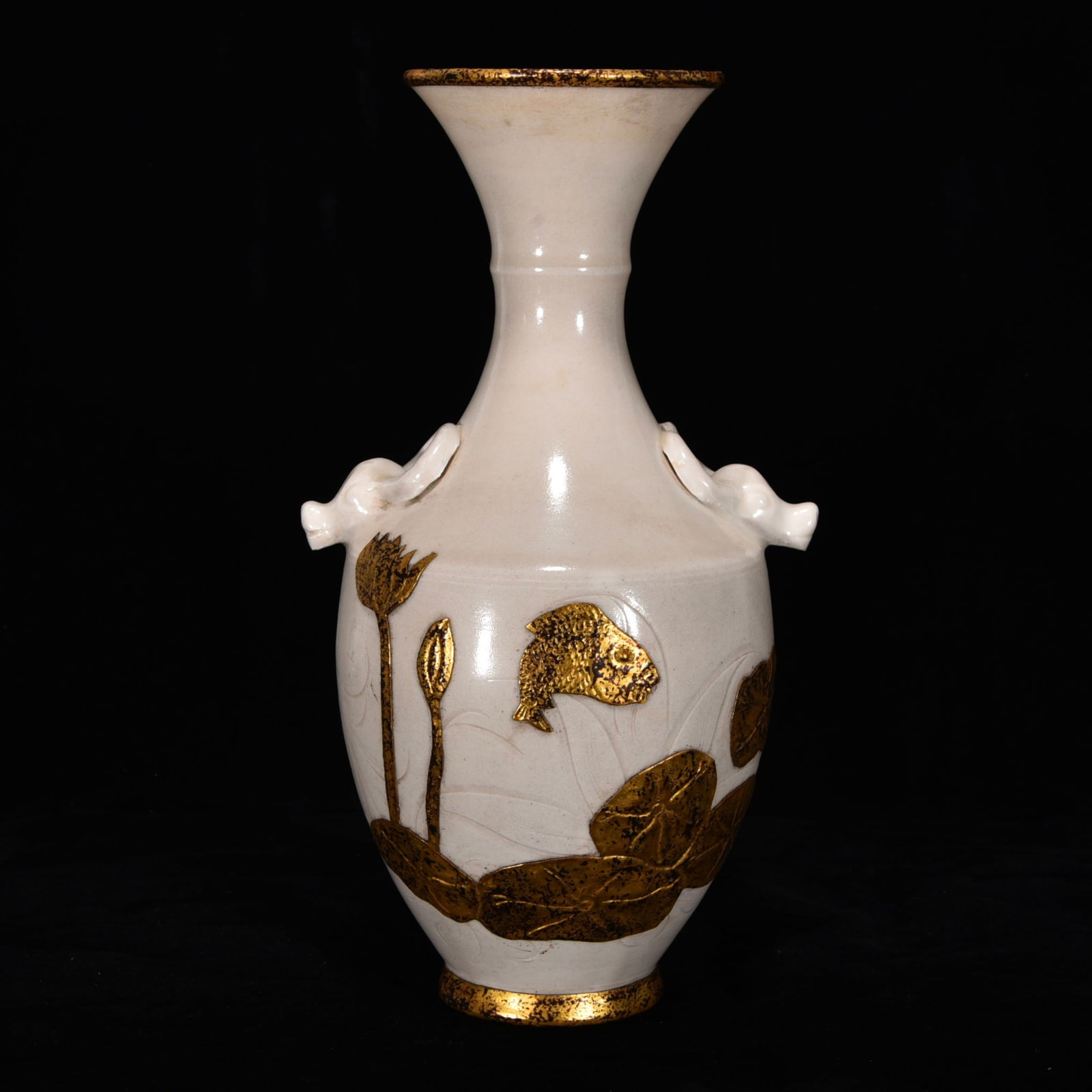 Song Dynasty Ding ware carved floral pattern vase with gold inlay (1 of 9)
