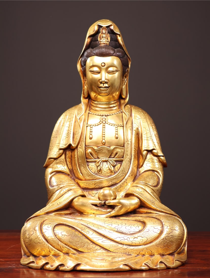 Treasured bronze and gold-plated Guanyin Bodhisattva statue (1 of 9)