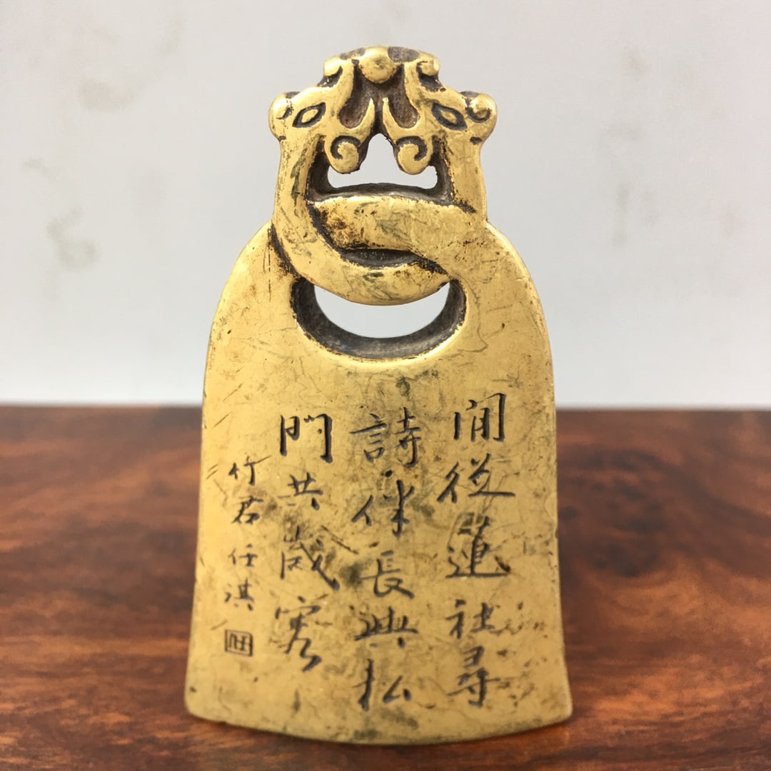 copper seal: The bronze seal weighs 145 grams and measures 7.2 x 4.3 x 1 cm. Provenance:From a private collection in San Diego, California, USA. Our dedicated team expertly handles both domestic and global