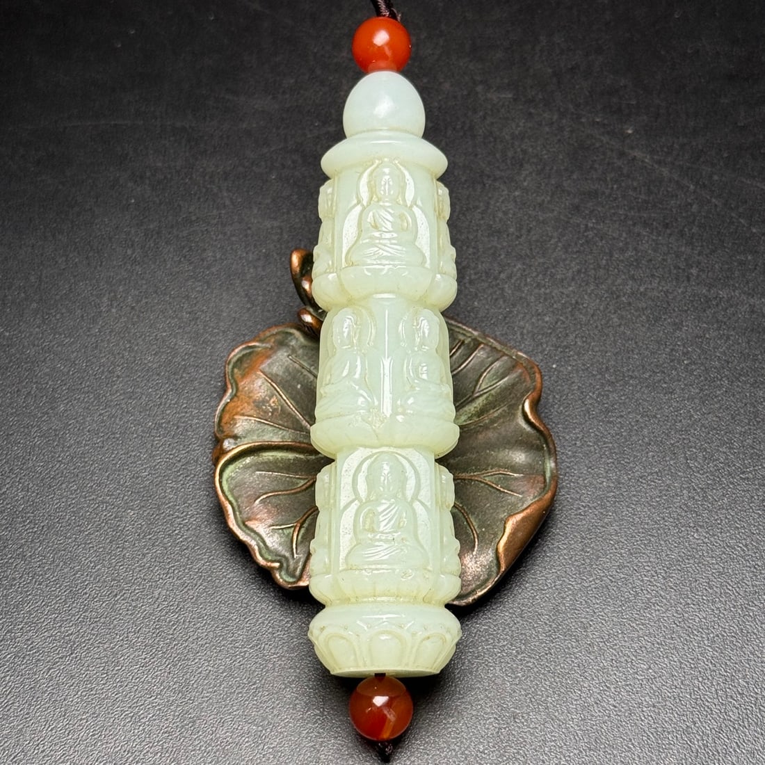Hetian jade pendant (1 of 9)