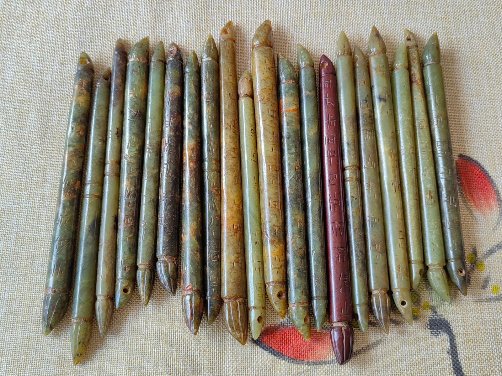 Twenty ancient jade brushes (1 of 9)