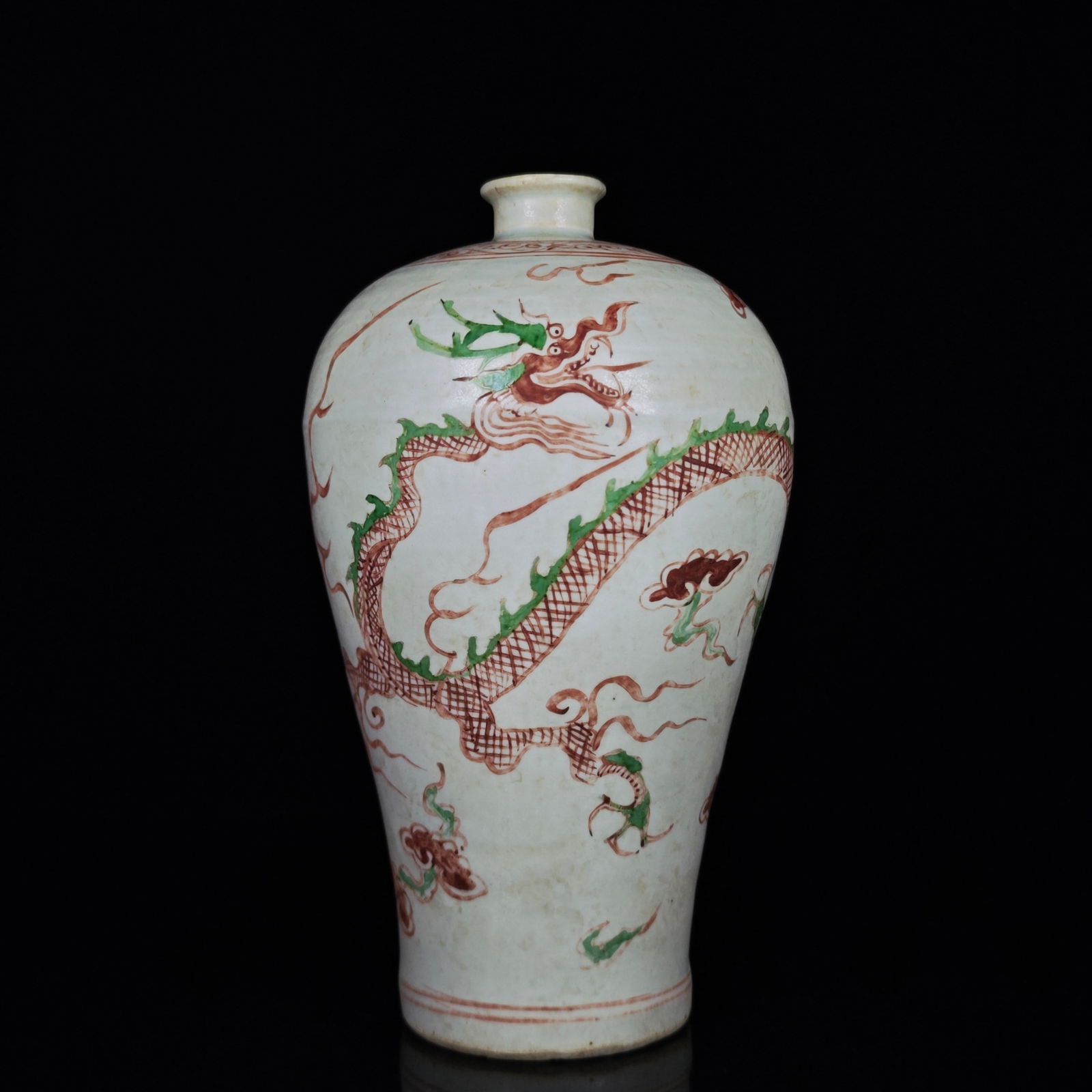 Yuan Dynasty Red and Green Dragon Pattern Plum Vase (1 of 9)