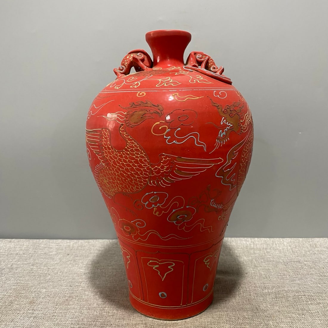 A Yuan dynasty red-glazed vase with dragon and phoenix design, more precious than Yuan blue and (1 of 8)