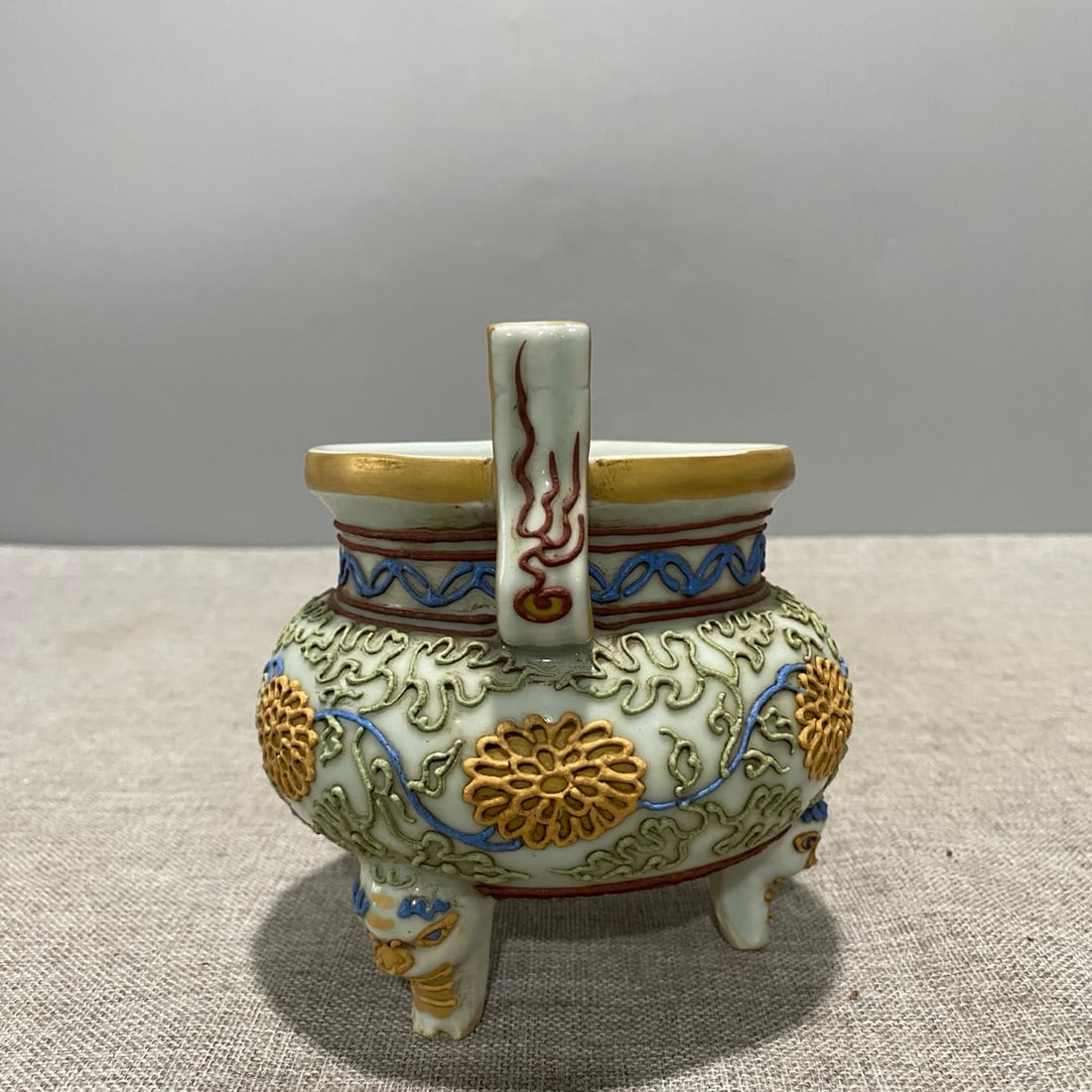 Yuan Dynasty Incense Burner with Chrysanthemum Pattern in Powder Finish (1 of 8)