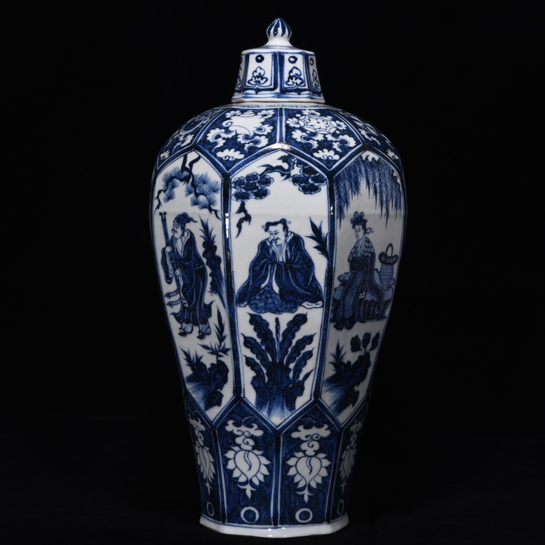 Yuan Dynasty Blue and White Porcelain Eight Immortals Figure Eight-Sided Plum Vase: An octagonal plum vase with eight immortal figures from the Yuan Dynasty (blue and white porcelain), 47 cm high and 24.5 cm in diameter. Provenance:Private collection of the retired lawyer Mr.Henry, C