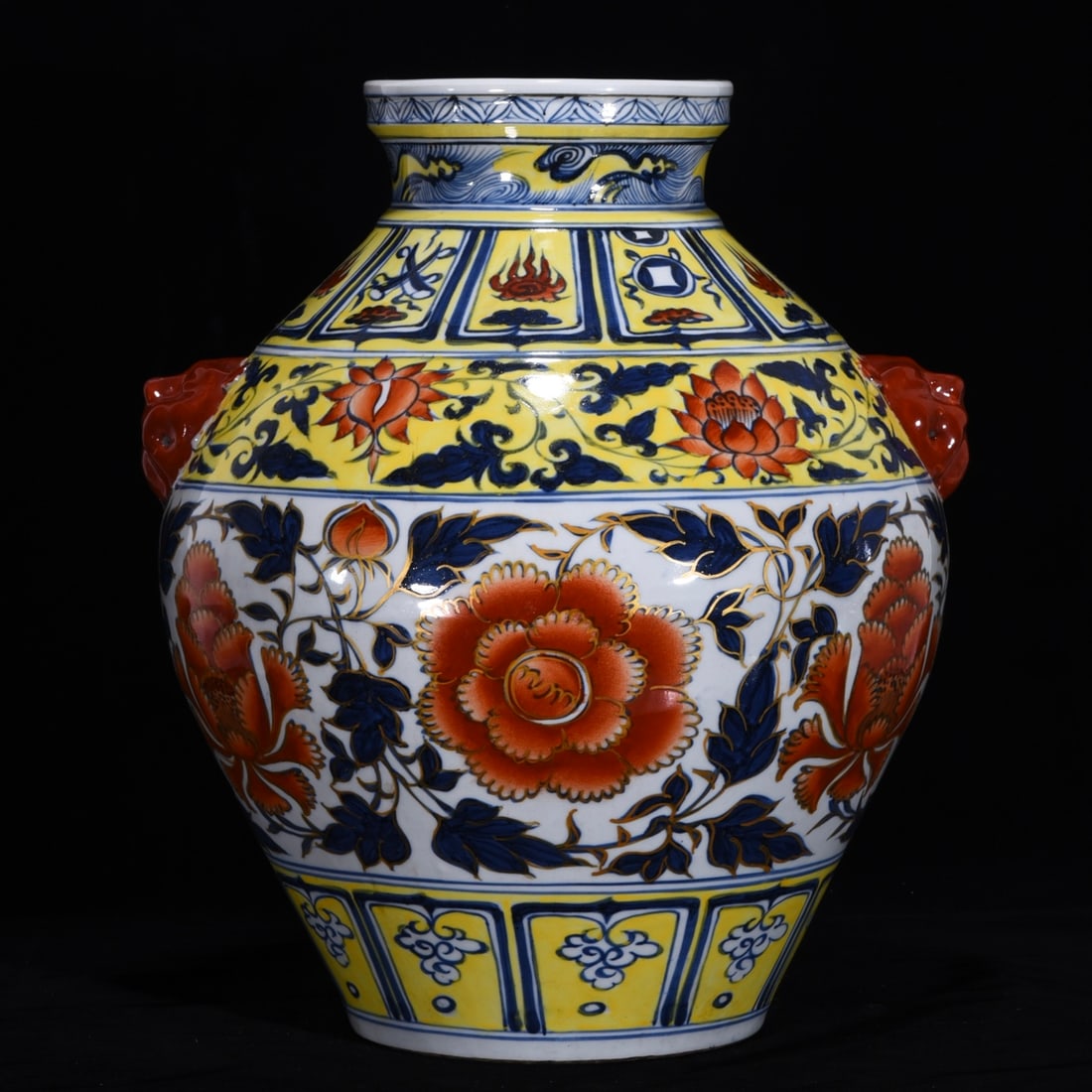 Yuan Dynasty Blue and White Porcelain Dog-Head Jar with Floral Design in Iron Red (1 of 9)