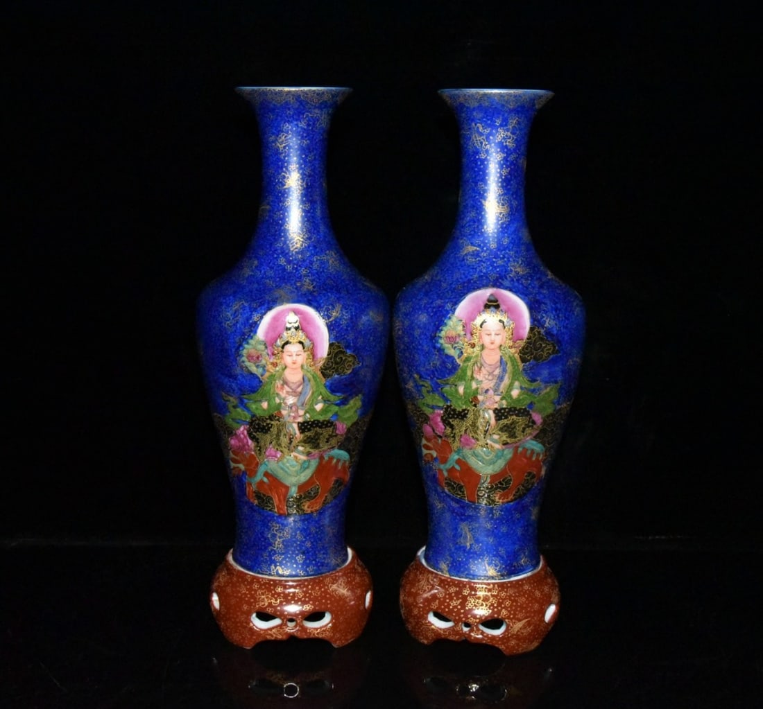 A pair of Qing Dynasty Qianlong period enamel-painted and gilded Guanyin revolving vases (1 of 9)