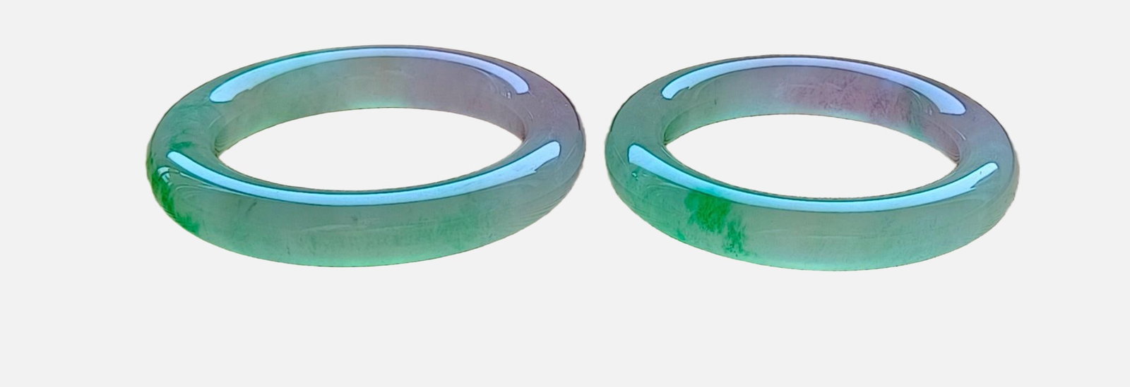 A pair of top-grade glass-type jadeite bangles with spring colors (1 of 8)