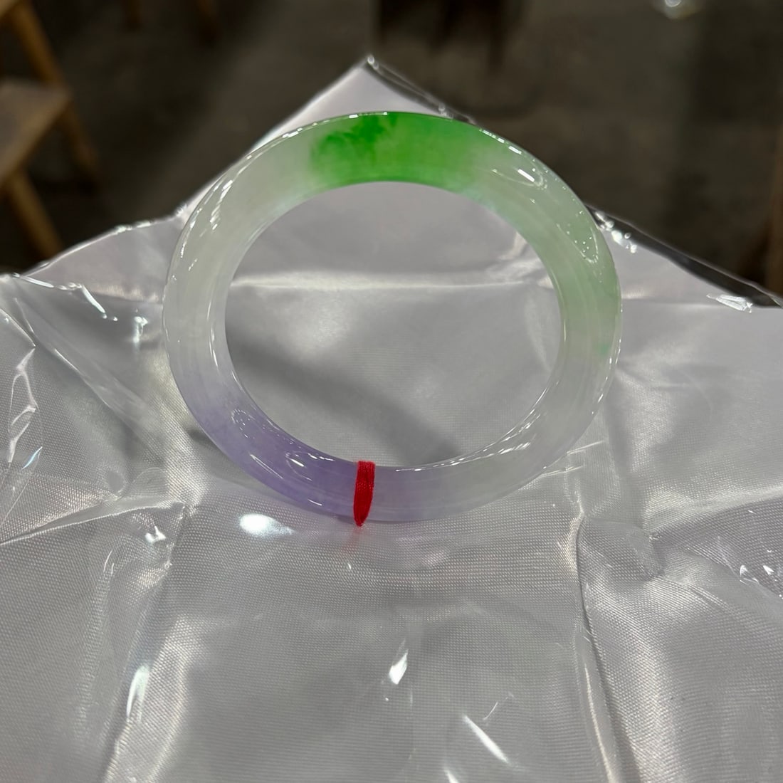 [Item Name] Burmese Jadeite Icy Type Light Purple with Green Floating Color Round Bangle (1 of 12)