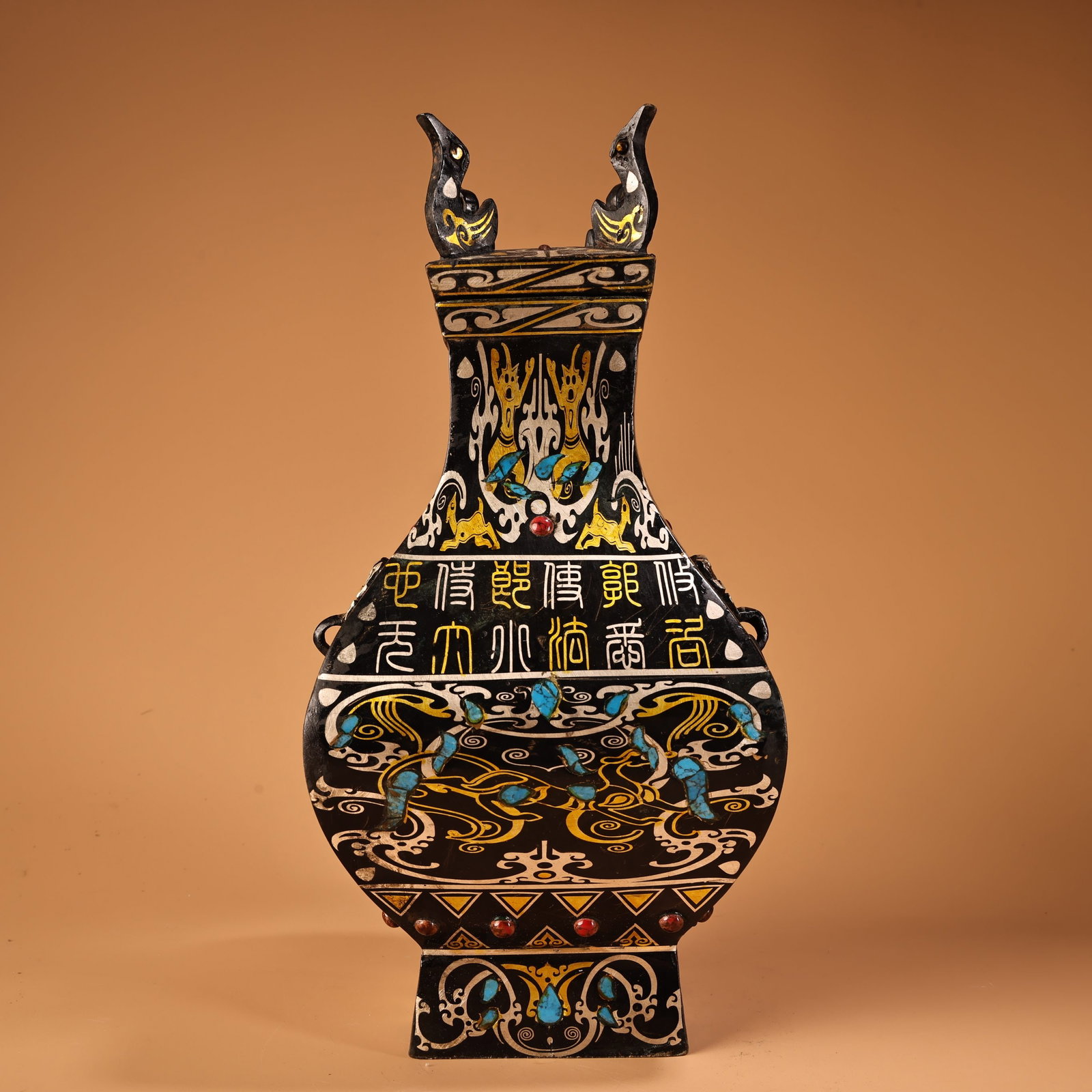 Rare antique collection, acquired from rural areas, including bronze ware, gold and silver inlaid: Rare antique bronze square pot/jar inlaid with gold and silver, turquoise, and gemstones, acquired during a rural trip. Weight: 1800g, Height: 28cm, Width: 13cm. Provenance:Private collection from a p
