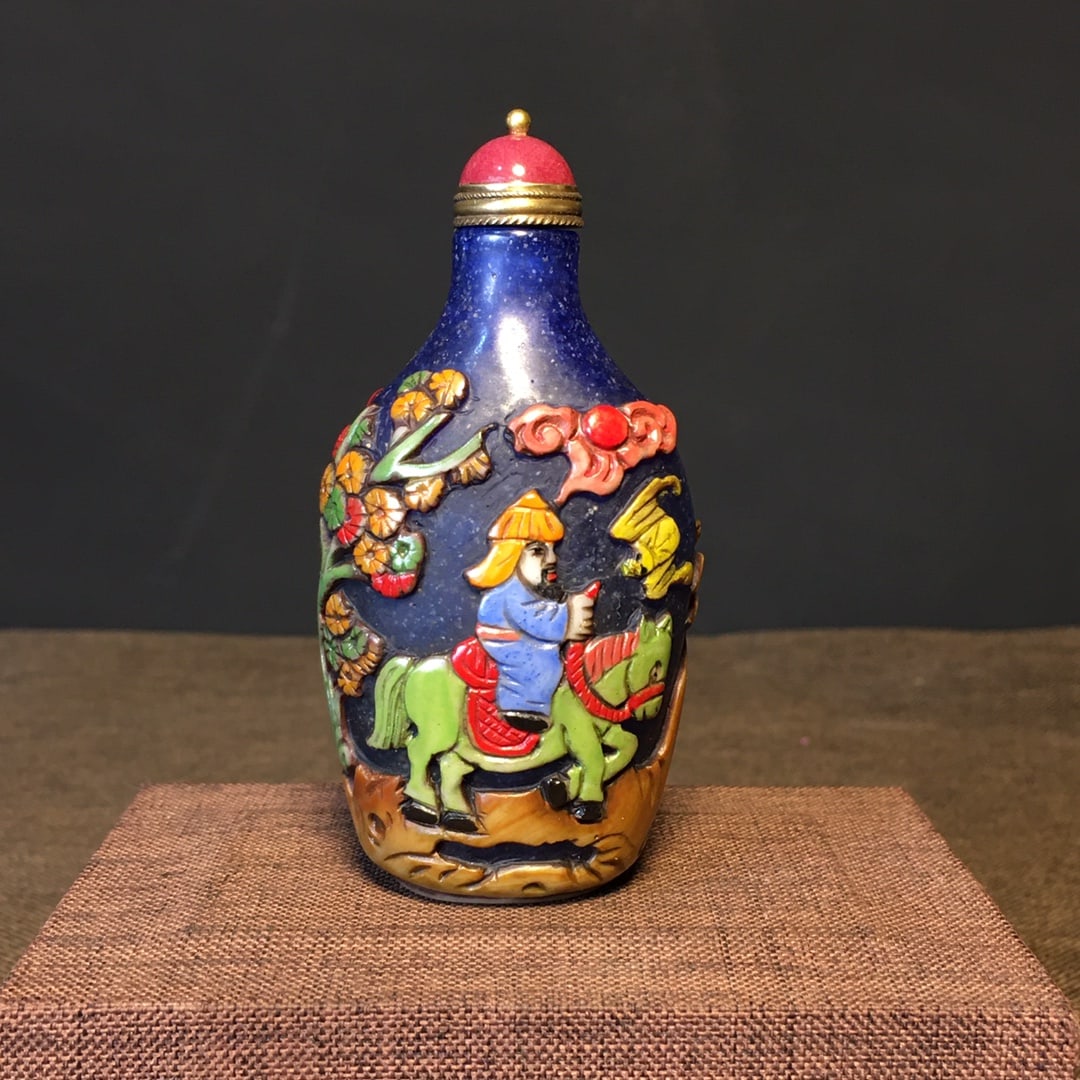 Glass carved and painted snuff bottle (1 of 9)
